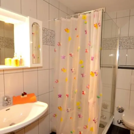 Apartment Low Budget Areit Lozano By Ged *